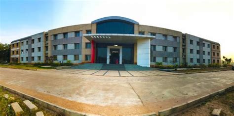Vaagdevi College of Engineering (MCA).